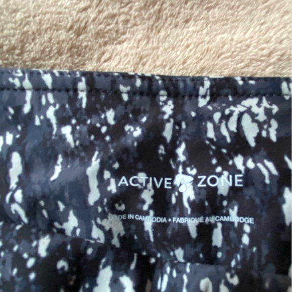 Responsible, Printed Capri Legging - Active Zone Pennington NWT - Picture 10 of 15